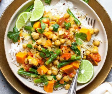 Fresh and Flavorful: A Summer Vegetable Curry Recipe to Savor